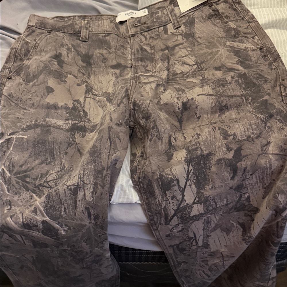 Abercrombie & Fitch Gray Camouflage Chinos